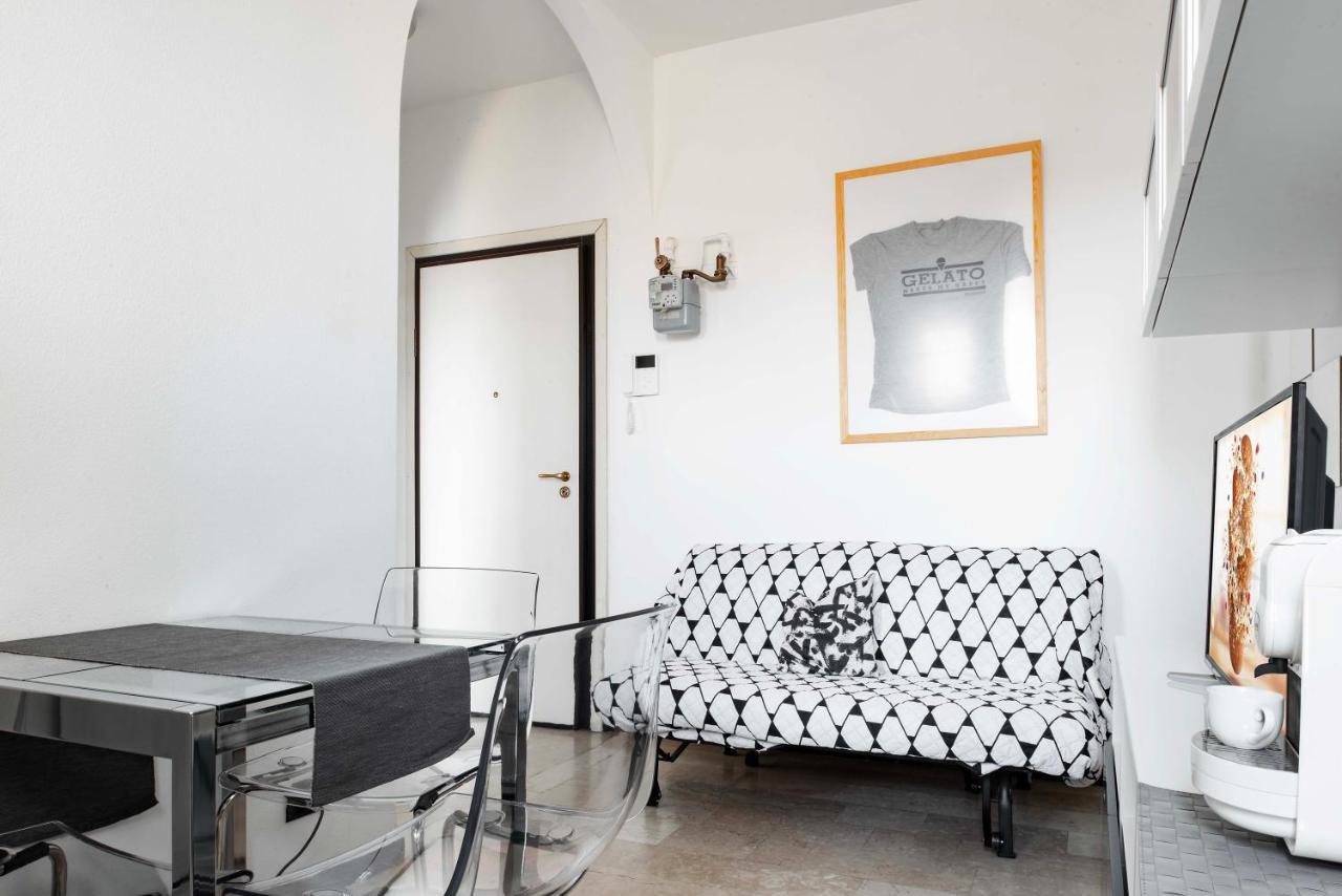 Apartamento Luvi - Alzaia Naviglio Pavese Milán Exterior foto